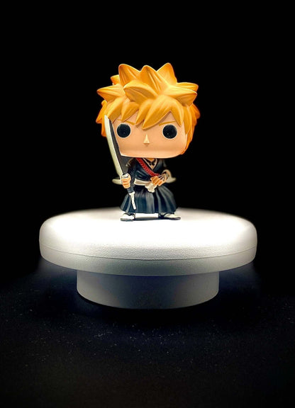 Funko Pop! Bleach – Ichigo Kurosaki auf einem Podest, 9 cm Vinylfigur mit Chance auf Chase-Variante für Sammler.