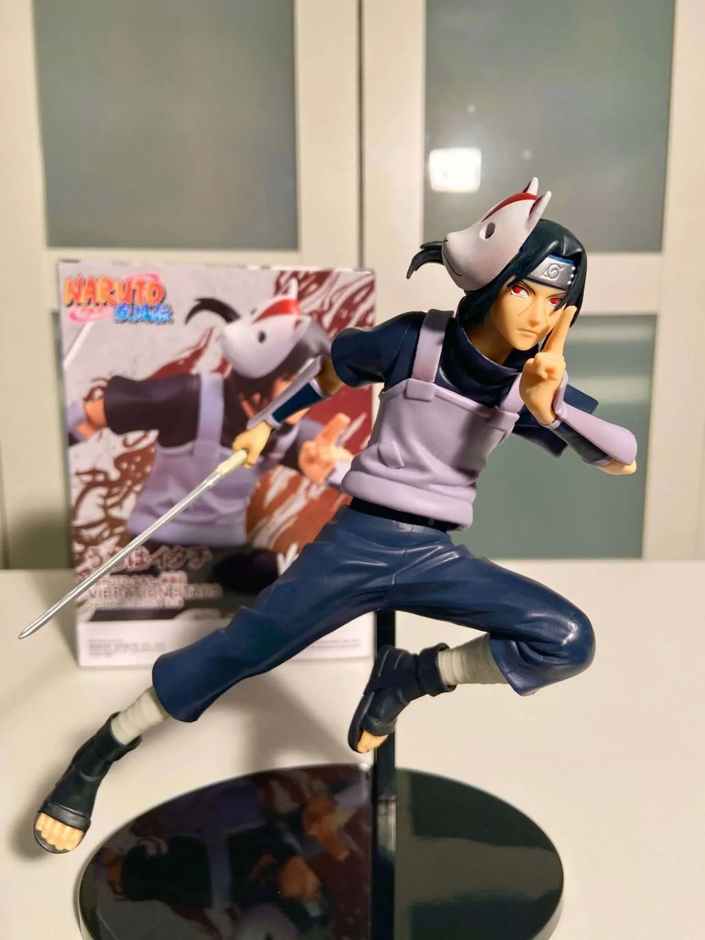 Naruto Shippuden – Uchiha Itachi Vibrations Stars Figur | 16 cm Vinyl - AnimeGo